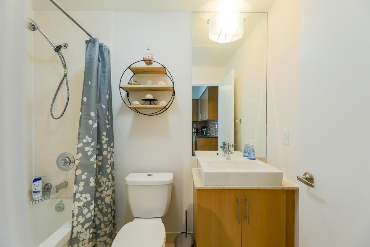 Skyline Elegance Condo Toronto Luaran gambar